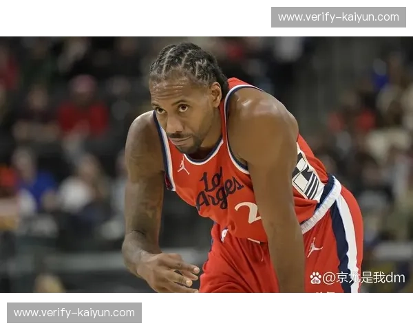 爵士vs快船录像：当爵士的韧性遇上快船的冲击，一场史诗般的对决回响